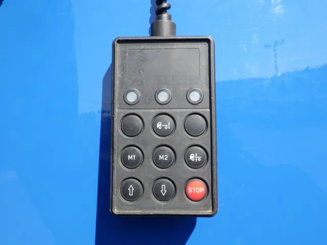 エアサスのコントローラーです。|日野 プロフィア 2DG-FW1AHGの写真16