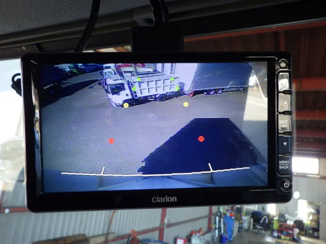 液晶バックモニター付きです。|UDトラックス クオン 2PG-CG5CAの写真14