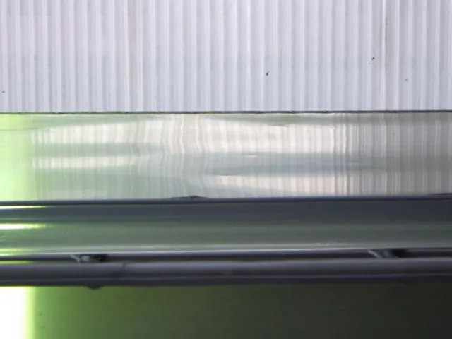 天井にヒョウ被害があります。|UDトラックス クオン 2PG-CG5CAの写真29