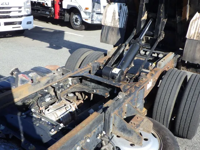 シャーシの状態です。|いすゞ エルフ TKG-NJR85AN(2WD)の写真45