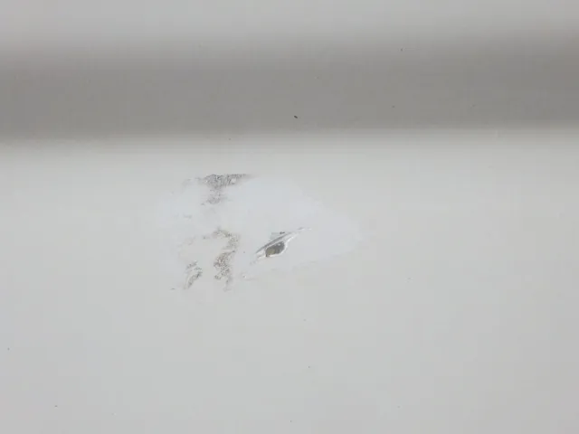 助手席側ドアにキズ・タッチアップ跡があります。|いすゞ エルフ TKG-NJR85A(2WD)の写真21