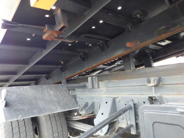 シャーシとネタの状態です。|日野 デュトロ 2RG-XZU722M(2WD)の写真7