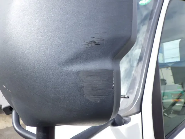 助手席側ミラーにスレがあります。|日野 デュトロ 2RG-XZU722M(2WD)の写真28