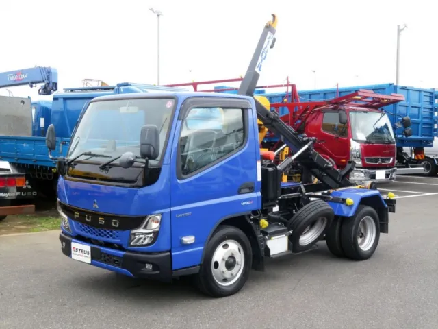 三菱 キャンター 2RG-FBAV0(2WD)の写真1