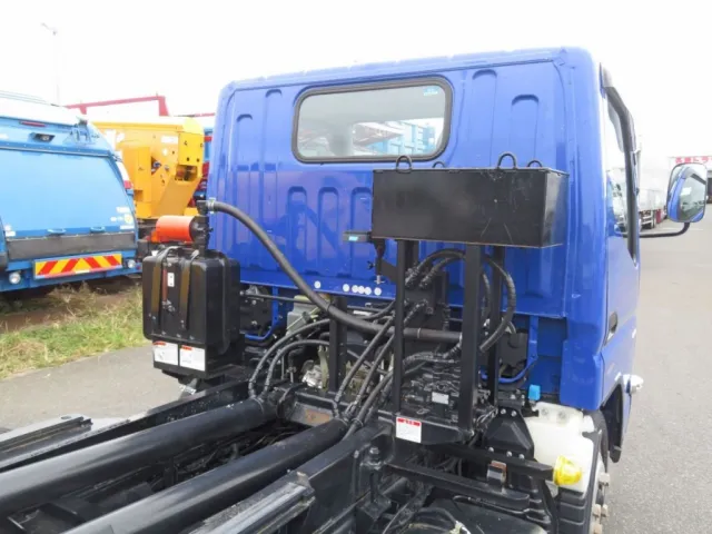 三菱 キャンター 2RG-FBAV0(2WD)の写真10