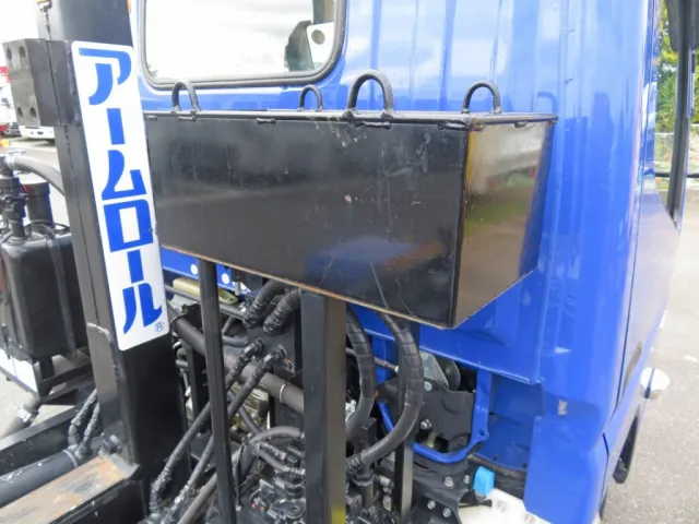 三菱 キャンター 2RG-FBAV0(2WD)の写真11