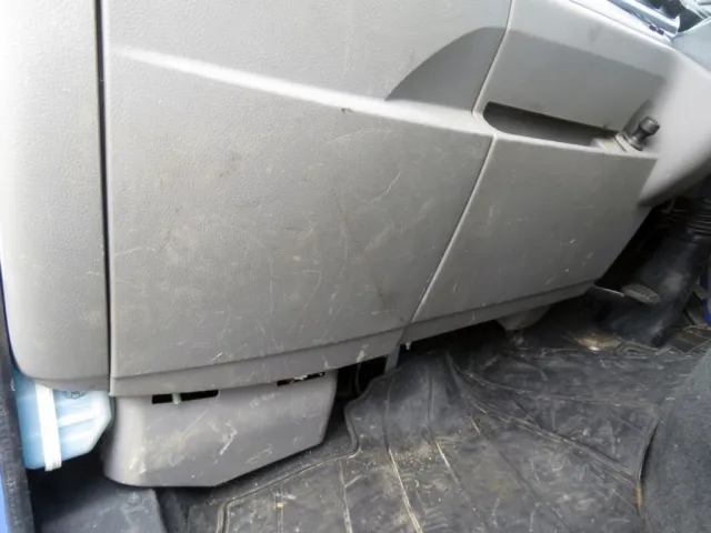 三菱 キャンター 2RG-FBAV0(2WD)の写真24