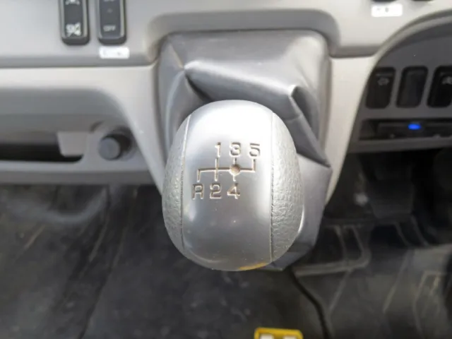三菱 キャンター 2RG-FBAV0(2WD)の写真39