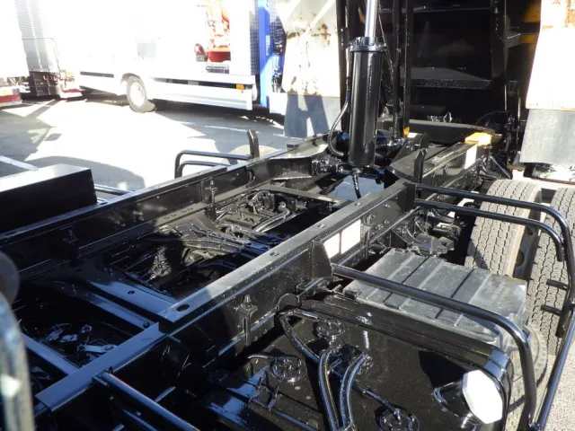 シャーシの状態です。|いすゞ フォワード 2PG-FRR90S1(2WD)の写真10