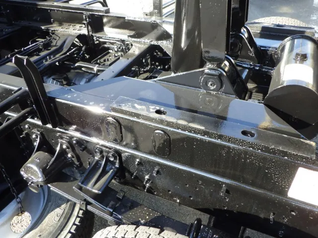 シャーシは塗装してあります。|いすゞ フォワード 2PG-FRR90S1(2WD)の写真29