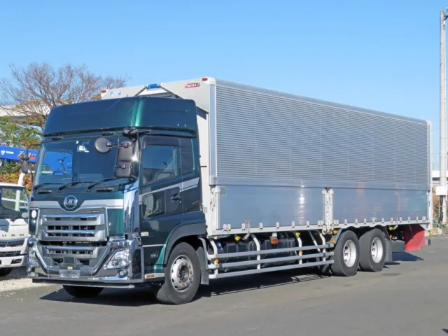 UDトラックス クオン 2PG-CD5CAの写真1