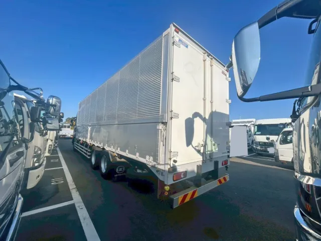 UDトラックス クオン 2PG-CD5CAの写真3