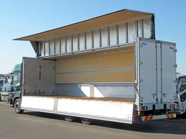 UDトラックス クオン 2PG-CD5CAの写真3