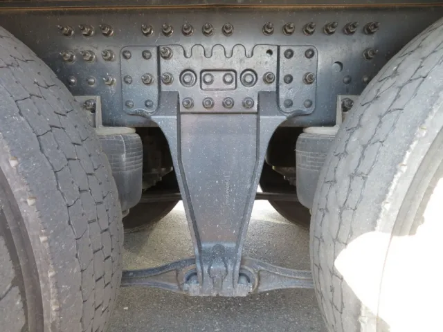 UDトラックス クオン 2PG-CD5CAの写真5