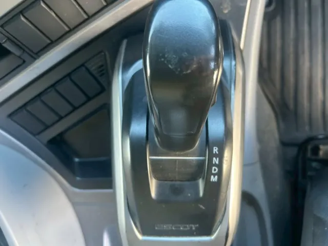 UDトラックス クオン 2PG-CD5CAの写真9