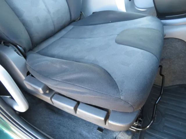 UDトラックス クオン 2PG-CD5CAの写真27