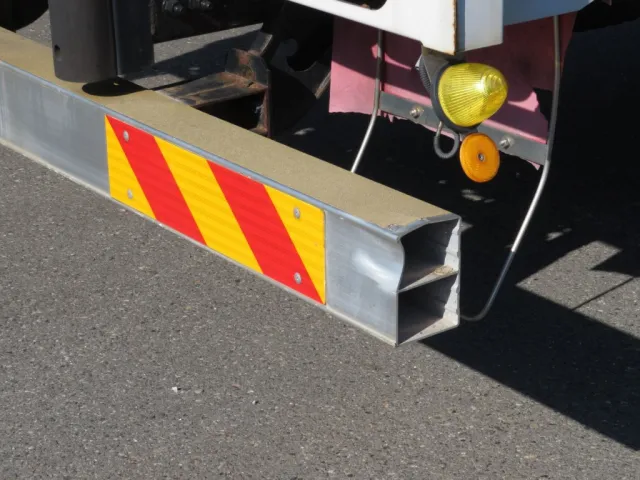 UDトラックス クオン 2PG-CD5CAの写真49