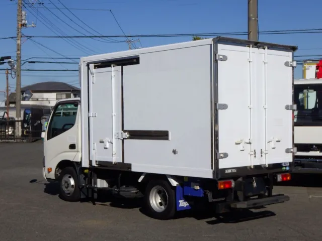 日野 デュトロ 2RG-XZC605M(2WD)の写真3