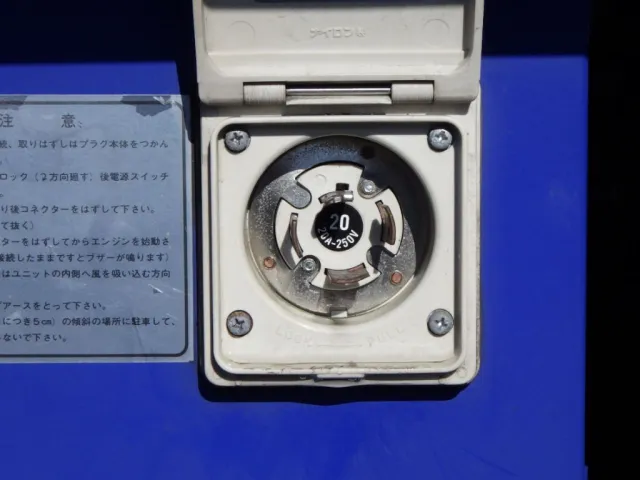 スタンバイ付きです。|日野 デュトロ 2RG-XZC605M(2WD)の写真14