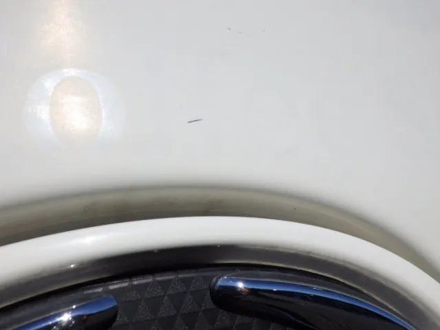 フロントパネルにキズがあります。|日野 デュトロ 2RG-XZC605M(2WD)の写真29