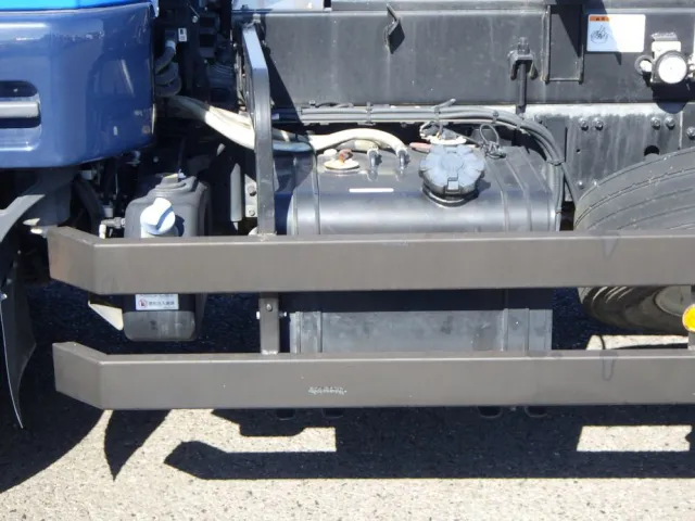 燃料タンクは100Lです。|三菱 ファイター 2KG-FK62FZの写真13