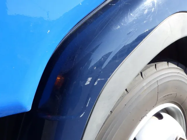 助手席側ドア・フェンダーにキズがあります。|三菱 ファイター 2KG-FK62FZの写真20