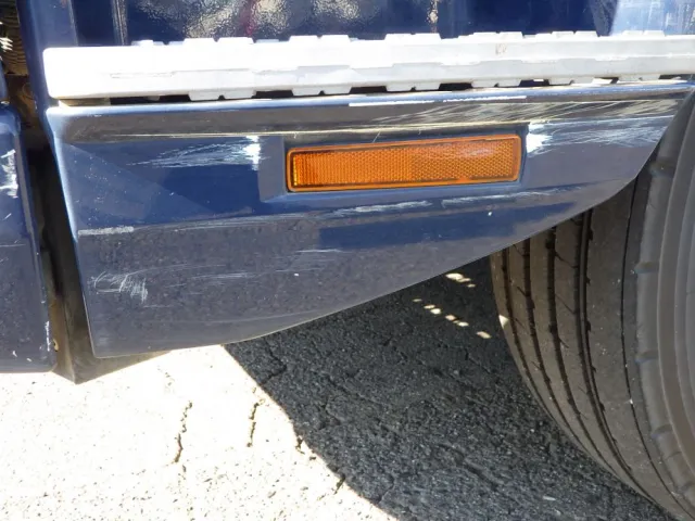 助手席側ステップカバーにキズがあります。|三菱 ファイター 2KG-FK62FZの写真22