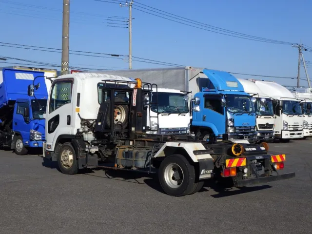 いすゞ フォワード TKG-FRR90S2(2WD)の写真3