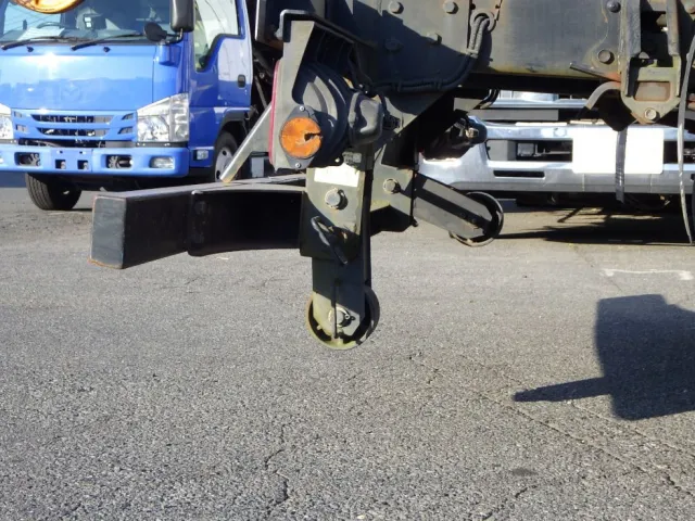 いすゞ フォワード TKG-FRR90S2(2WD)の写真10