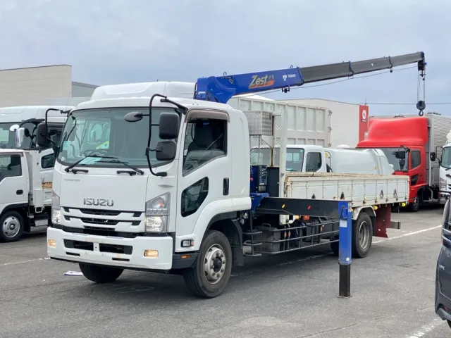 いすゞ フォワード 2RG-FTR90U2の写真1