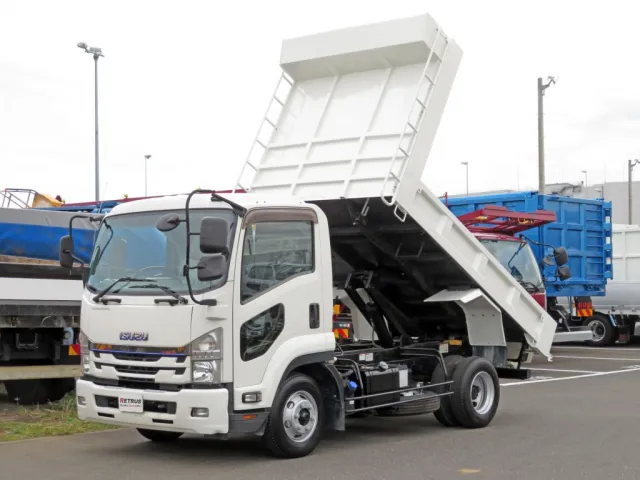 いすゞ フォワード 2RG-FRR90S2(2WD)の写真1