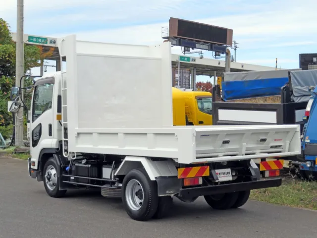 いすゞ フォワード 2RG-FRR90S2(2WD)の写真3