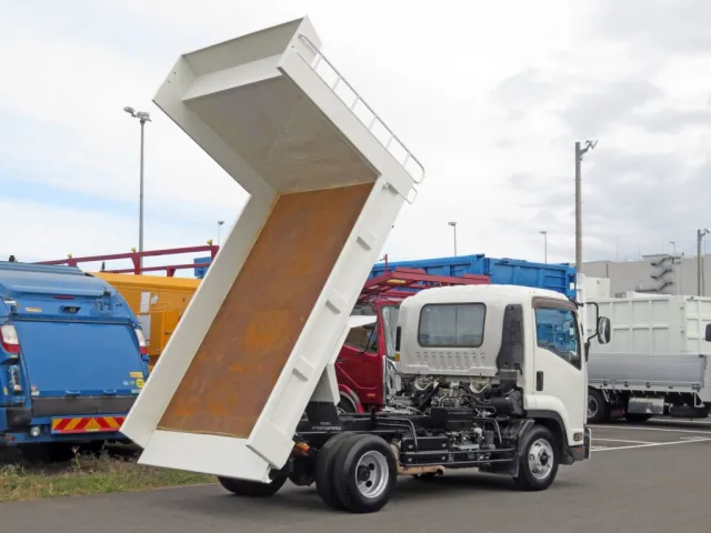 いすゞ フォワード 2RG-FRR90S2(2WD)の写真4