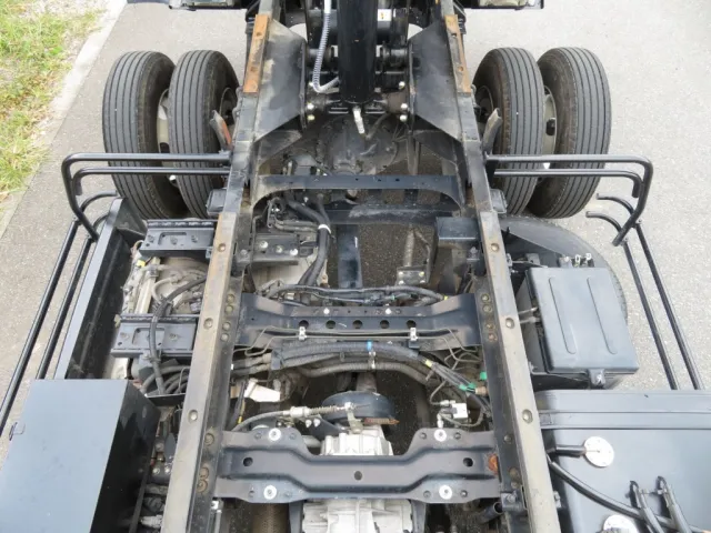 いすゞ フォワード 2RG-FRR90S2(2WD)の写真10