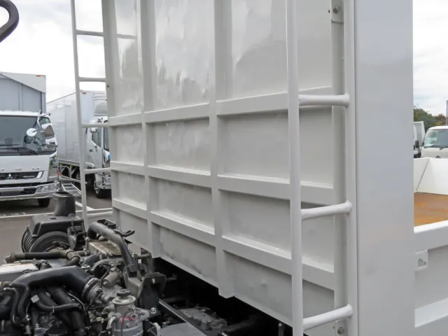 いすゞ フォワード 2RG-FRR90S2(2WD)の写真20