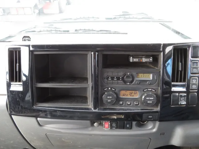 いすゞ フォワード 2RG-FRR90S2(2WD)の写真28