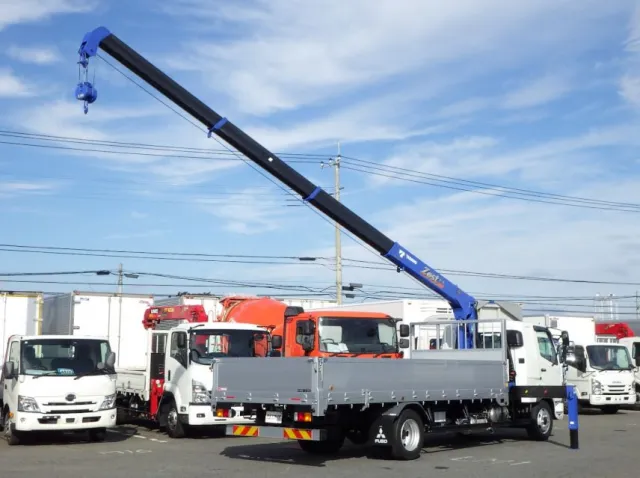 三菱 ファイター 2KG-FK62F(2WD)の写真4