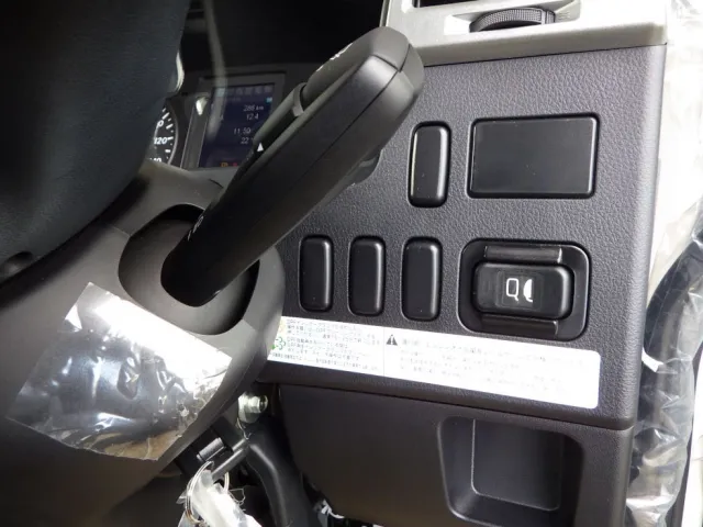 三菱 ファイター 2KG-FK62F(2WD)の写真18