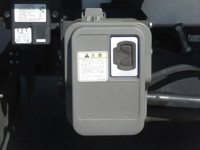 いすゞ フォワード 2RG-FRR90T2(2WD)の写真12