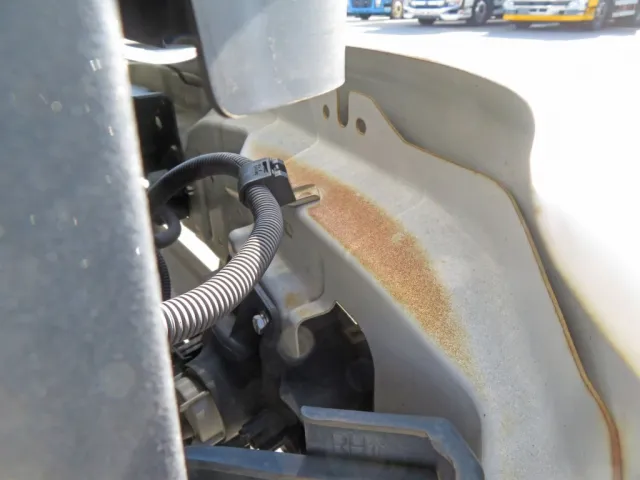 いすゞ フォワード 2RG-FRR90T2(2WD)の写真24