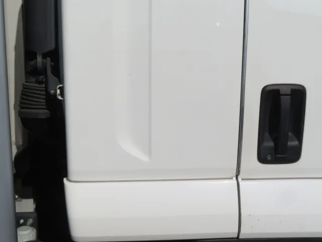 いすゞ フォワード 2RG-FRR90T2(2WD)の写真31