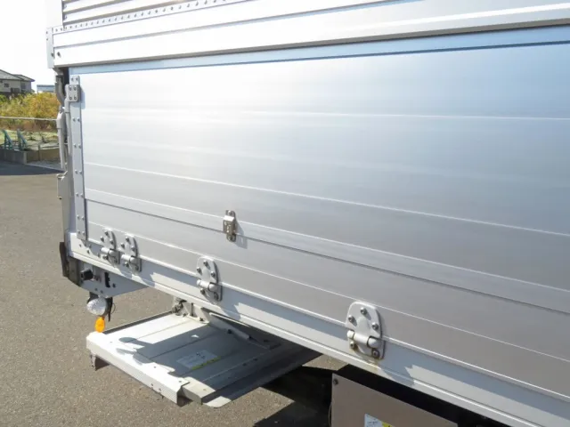 いすゞ フォワード 2RG-FRR90T2(2WD)の写真48
