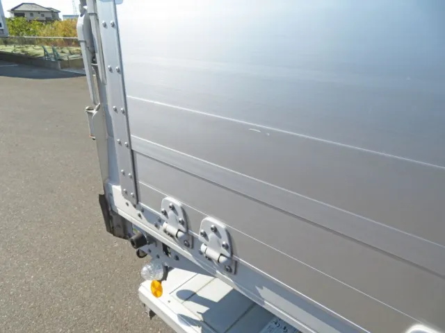いすゞ フォワード 2RG-FRR90T2(2WD)の写真49