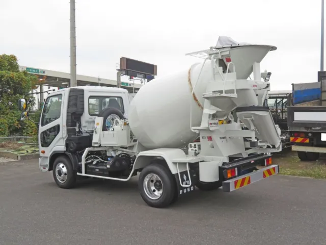 三菱 ファイター 2KG-FK72F(2WD)の写真3