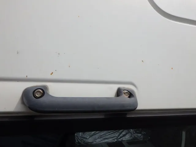 ルーフに飛び石キズがあります。|三菱 スーパーグレート 2PG-FS74HZの写真29