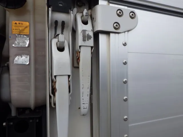 各アオリロックハンドルにキズがあります。|三菱 スーパーグレート 2PG-FS74HZの写真31