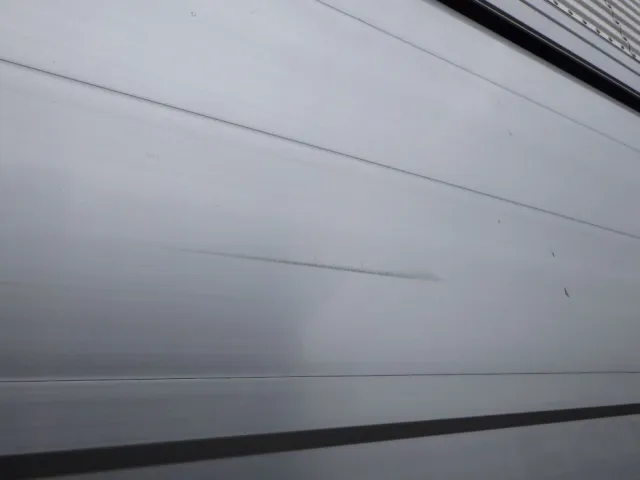 左右のアオリにスレがあります。|三菱 スーパーグレート 2PG-FS74HZの写真34
