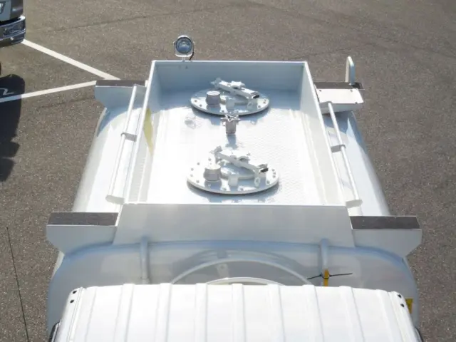 2室です。|日野 デュトロ 2KG-XZU600E(2WD)の写真7