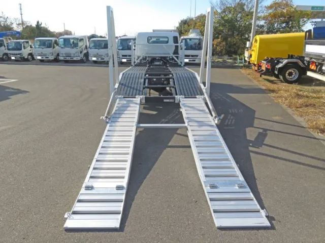 三菱 キャンター 2PG-FEB80(2WD)の写真7