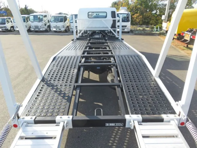 三菱 キャンター 2PG-FEB80(2WD)の写真8